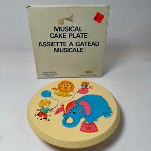 Vintage Musical Cake Plate – Circus Cuties Edition | Works!